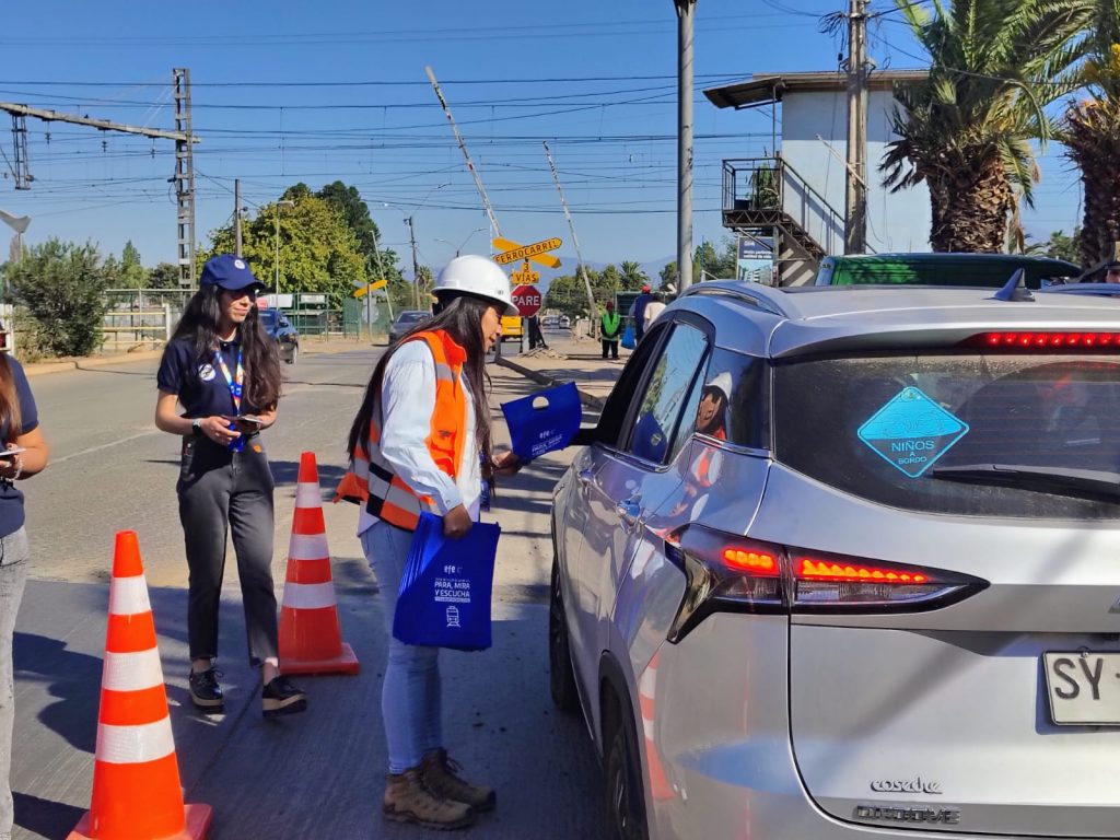 EFE anuncia 320 actividades para reforzar la seguridad ferroviaria en 10 regiones del país