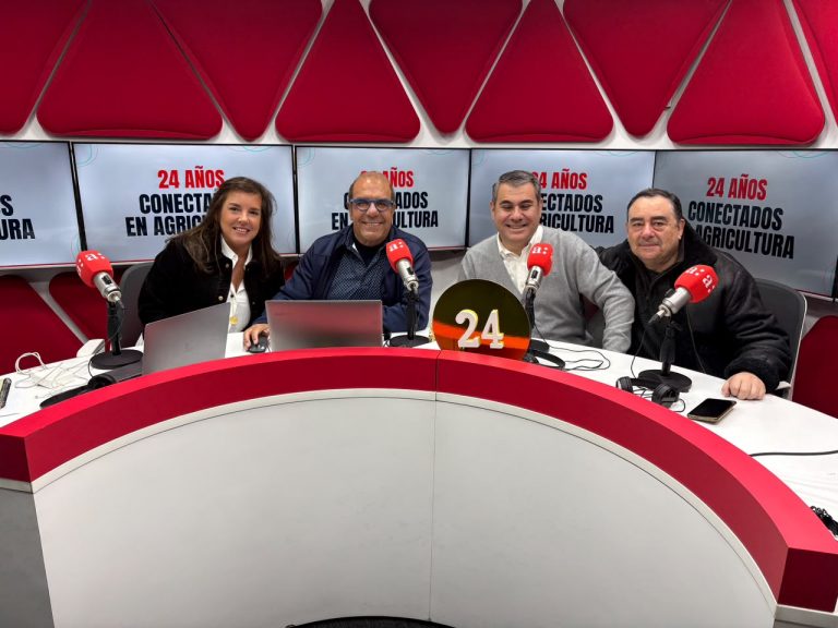Checho Hirane celebra los 24 años de Conectados: 