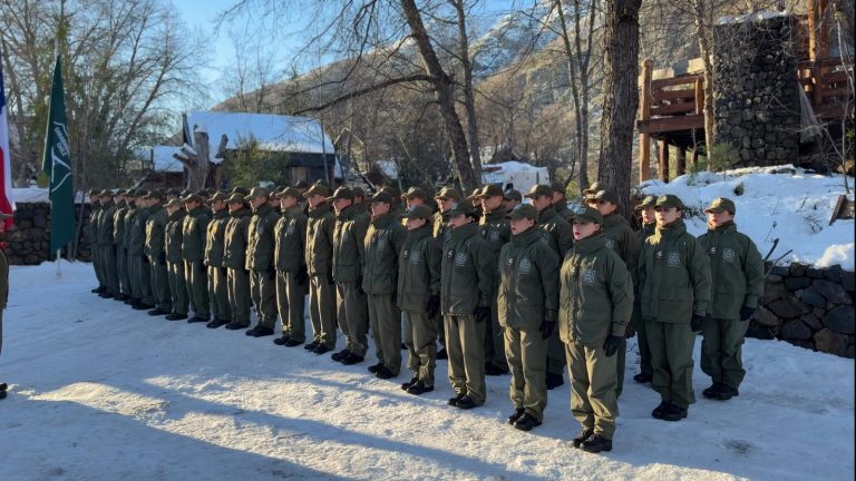 150 aspirantes a oficiales de Carabineros culminan exigente campaña de invierno en Nevados de Chillán