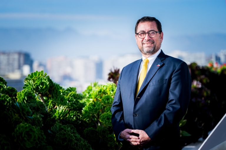 Canciller inicia gira por China, Vietnam y Japón