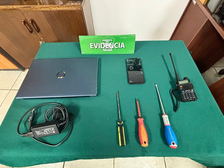 Persecución en Ñuñoa termina con tres detenidos tras intento de robo de vehículo