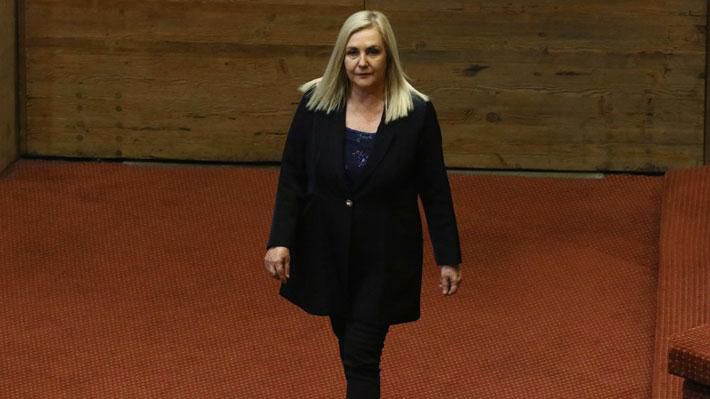 Jiles arremete contra ministro Arrau: “Es un completo analfabeto en materias de seguridad”