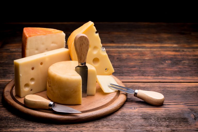 Minsal emite Alerta Alimentaria por presencia de Listeria en queso: revisa marca y lote