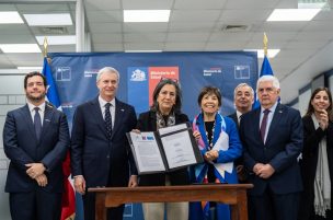Plan Enlace: Gobierno anuncia convenio público-privado para atender a 50 mil personas en lista de espera