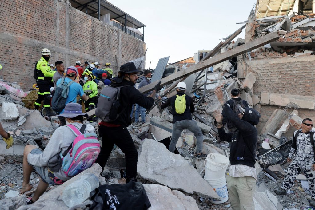 Terremoto en Colombia: Suben a 240 los fallecidos y reportan más de 2.000 desaparecidos