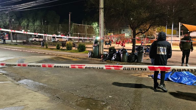 Hombre muere baleado en en plena vía pública de Paine: Investigan homicidio