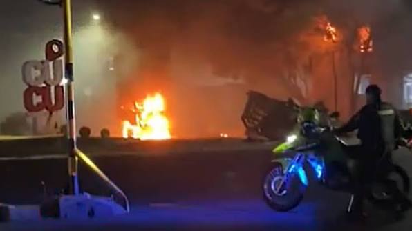 Atentado en Cúcuta dejó al menos 11 heridos tras explosión de camión y ataque armado a comando policial