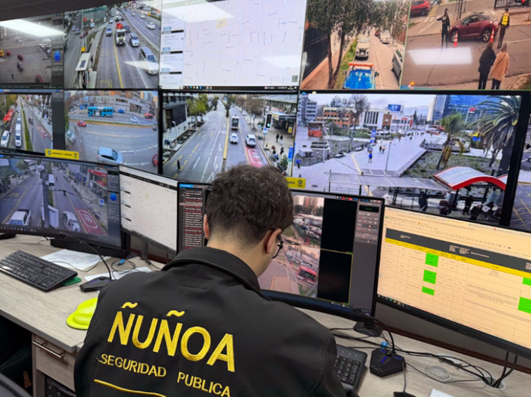 Ñuñoa inaugura nueva Central de Televigilancia con cámaras corporales y monitoreo en tiempo real