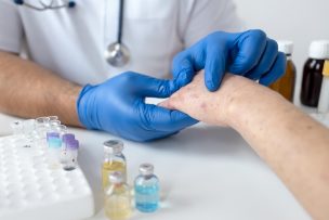 ¿La sífilis tiene cura? Infectóloga explica cómo se contagia, sus síntomas y tratamiento