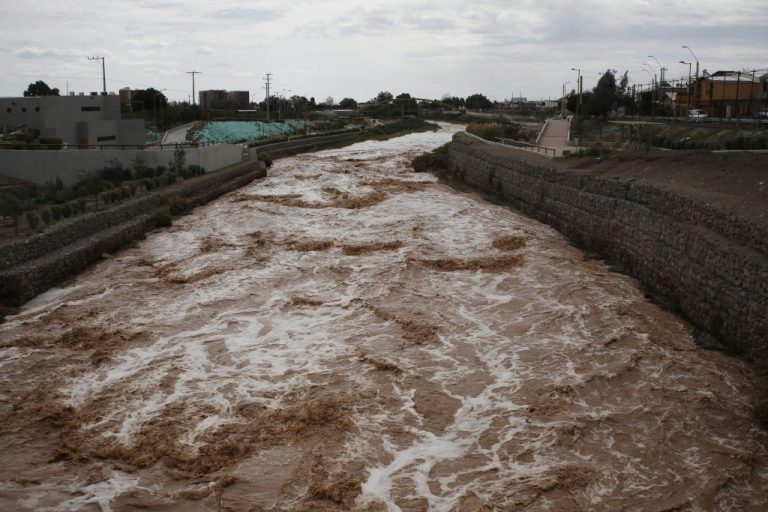 Senapred solicita evacuar sectores de Angol por desborde del río Malleco