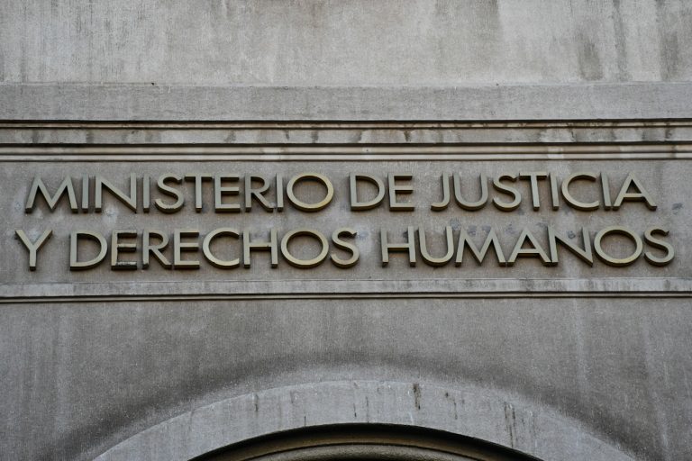 Servicio de Reinserción Juvenil desvincula a cinco directivos del centro de Coronel tras detectar fallas