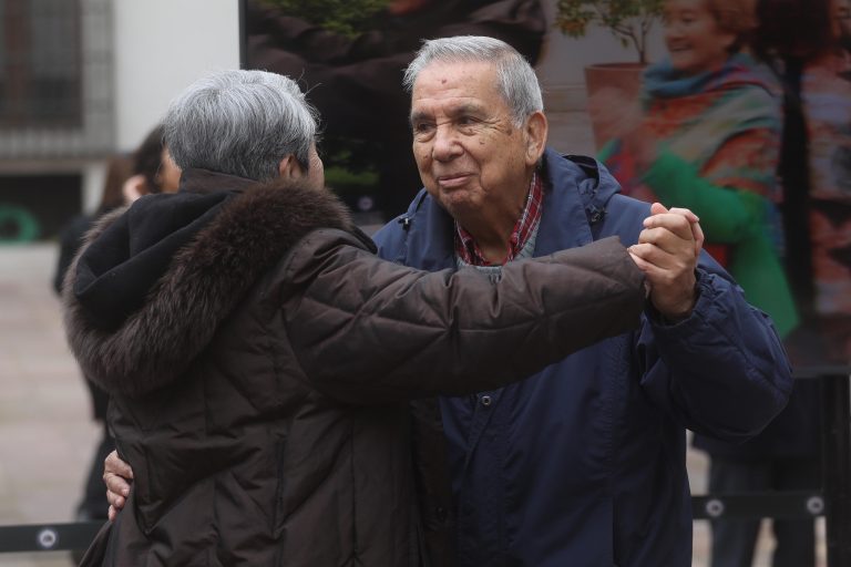 PGU sube a $250 mil: revisa quiénes recibirán el aumento automático desde septiembre