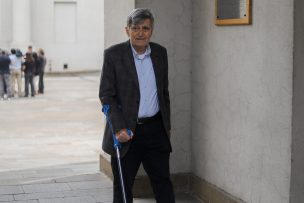 Histórico dirigente socialista Camilo Escalona se mantiene hospitalizado y bajo coma inducido