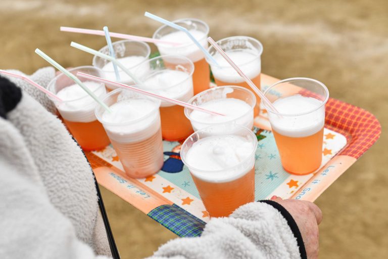 Fiestas Patrias y alcohol: Las señales de alerta para quienes enfrentan una adicción