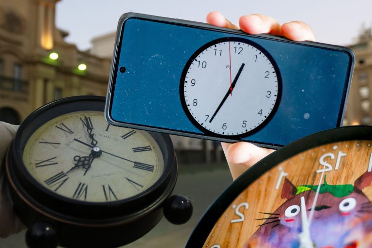 Comenzó el horario de verano en Chile: ¿Dónde revisar la hora oficial?
