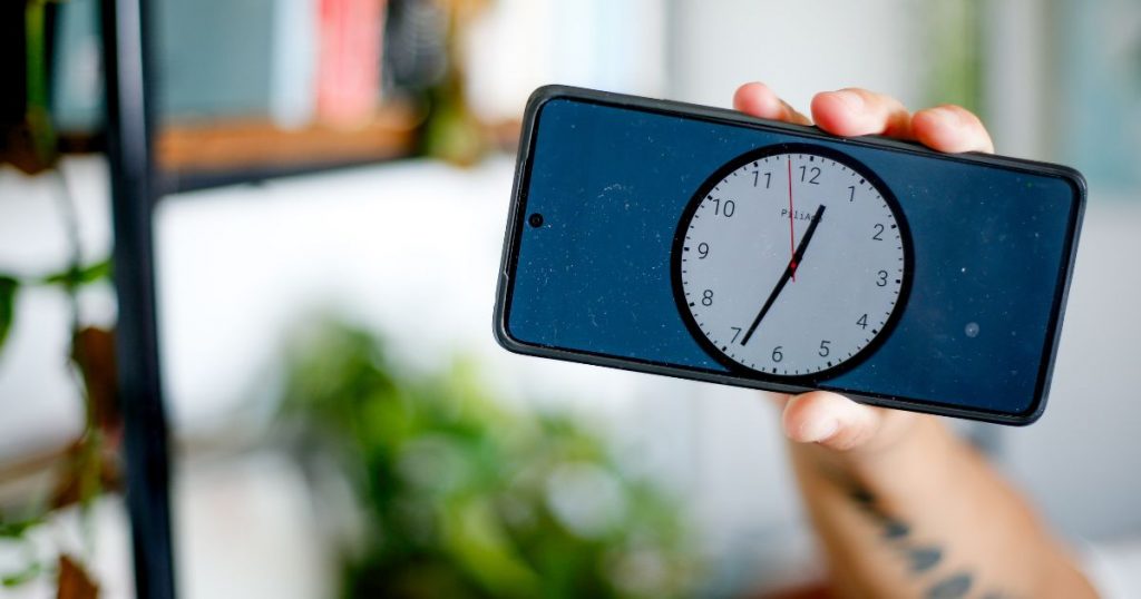 Cambio de Hora: Cómo adelantar los relojes y qué regiones deben hacerlo