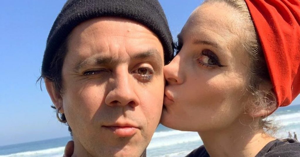 “Somos 3”: Camilo Carmona y Silvanna Gajardo celebran la llegada de su primera hija