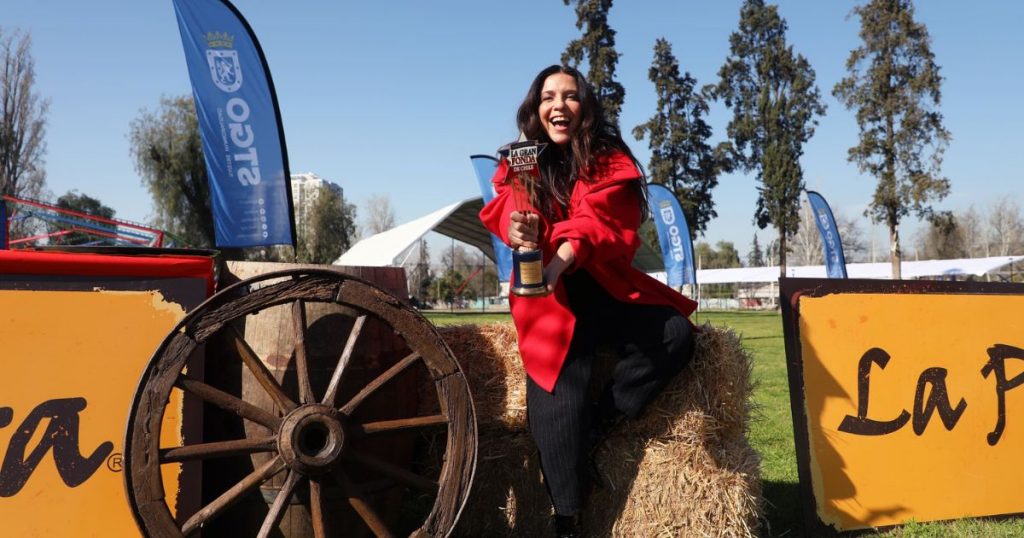 Karla Constant adelanta cómo será “La gran fonda de Chile”: “Si hay que bailar, bailamos”