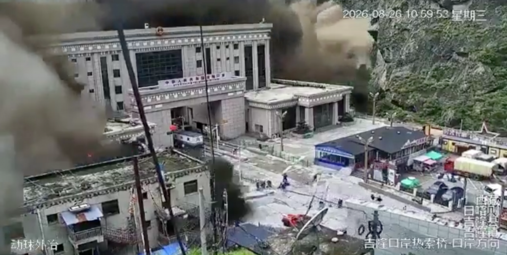 “El comunismo mata”: Jefe digital de Milei culpa al PC de China de la tragedia en Nepal
