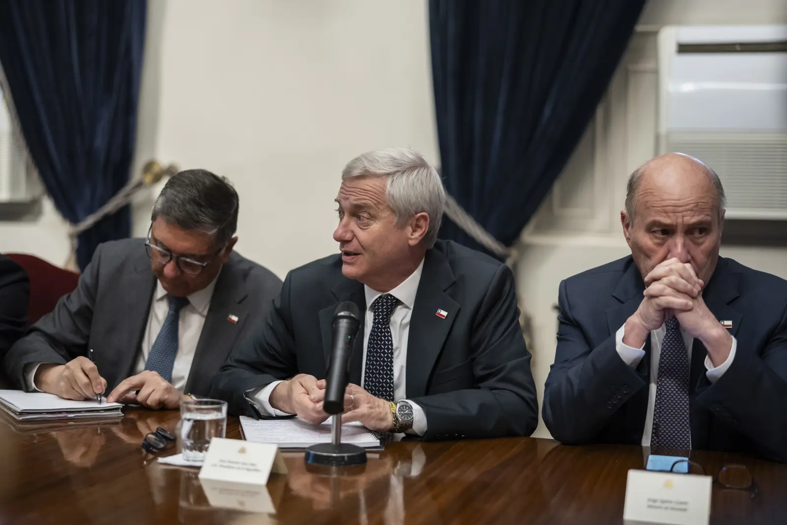 Kast encabeza reunión de trabajo con subsecretarios para revisar los ejes del Presupuesto 2027
