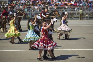¿De dónde viene la cueca? La historia y el origen del tradicional baile chileno