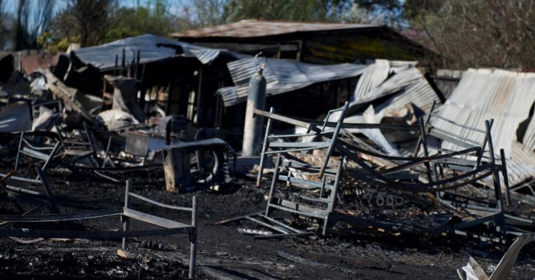 Hogar de adultos mayores incendiado en Pitrufquén tenía sumarios sanitarios desde 2019 según Seremi de Salud
