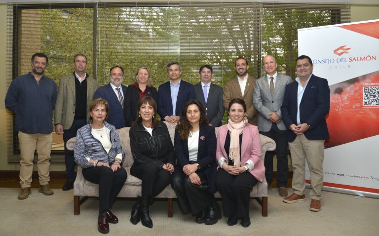 Consejo del Salmón impulsa una agenda público-privada para fortalecer  el turismo, la inversión y el desarrollo regional de Aysén