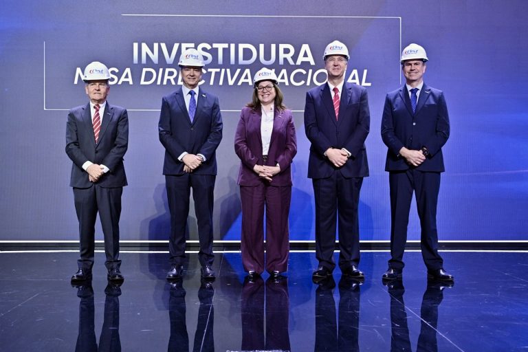 Raimundo Rencoret asume la presidencia de la CChC en la ceremonia de investidura de la nueva mesa directiva