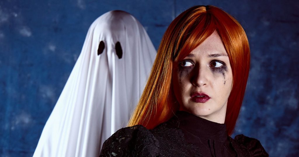 “Fantasmas” llega al Teatro Camilo Henríquez con una inquietante mirada sobre la inteligencia artificial