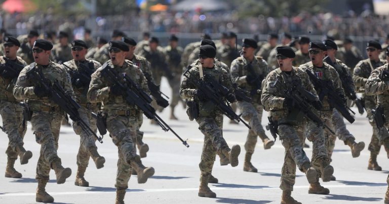 Parada Militar 2026: Revisa los cortes, desvíos y circulación del transporte público en Santiago