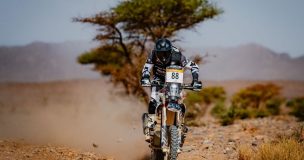Chileno Bruno Bozzo destaca en Marruecos y finaliza 17° en el Mundial de Rally Cross Country