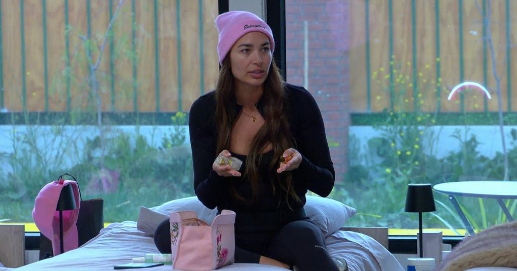 “Muñeco vudú”: Julia Fernandes acusó a Lisandra Silva de brujería y protagonizaron tenso choque