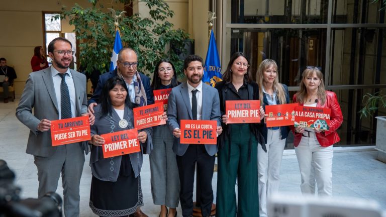 “Del arriendo a la casa propia”: Diputados presentan proyecto para facilitar acceso a vivienda