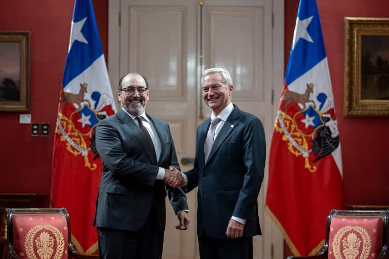 Kast se reúne con presidente de CAF: entidad dispondrá USD 6.000 millones para proyectos en Chile