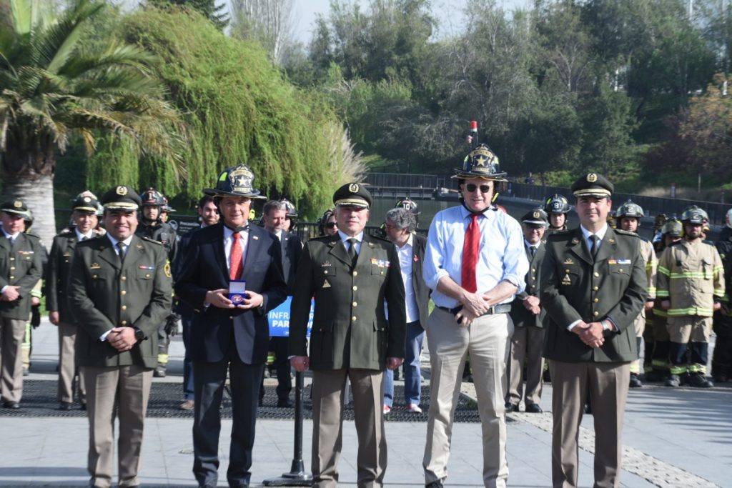 Gobierno impulsa cambios para facilitar instalación y construcción de infraestructura de Bomberos