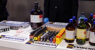 Detienen a ingeniero bioquímico acusado de liderar organización que fabricaba drogas en laboratorio clandestino