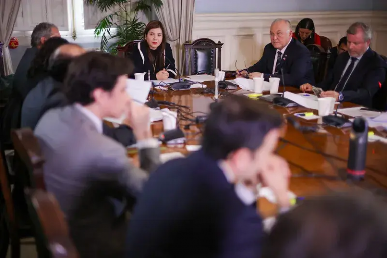Alcanzan acuerdos sobre proyecto que perfecciona y agiliza las expulsiones administrativas de migrantes irregulares