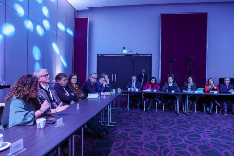Subtel presenta ejes del Plan Nacional Digital para fomentar la inversión, apagar el 3G y preparar el camino al 6G