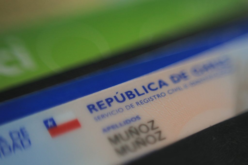 Contraloría advierte entrega irregular de cédulas de identidad a extranjeros en O’Higgins