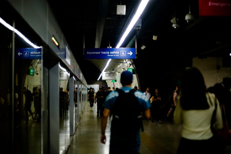 Metro informa cierre de estación en Línea 1: trenes no se detienen en el lugar