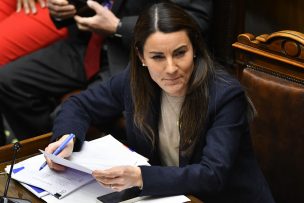Ministra de Educación defiende fin de 