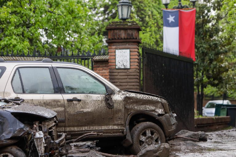 Las Condes, un día después del aluvión: así luce la comuna tras la emergencia