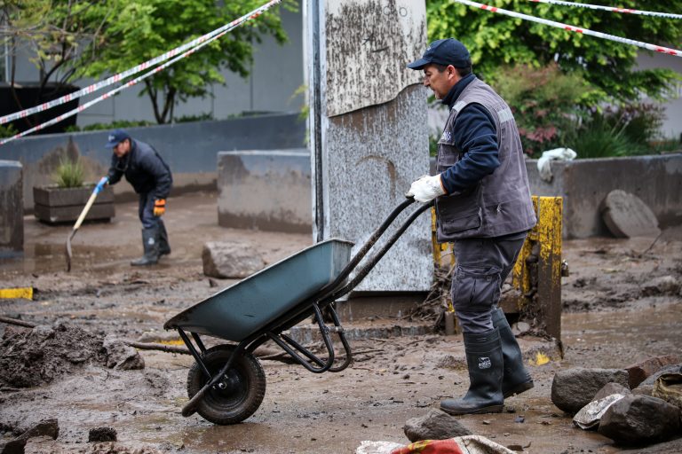 Fiscalía Oriente investiga origen del aluvión en San Carlos de Apoquindo y posibles responsabilidades