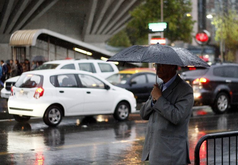 DMC anticipa jornada inestable en Santiago: revisa la lluvia y posible tormenta eléctrica para este viernes