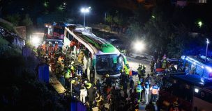 Volcamiento de bus en Valparaíso: Conductor asegura que era primera vez que manejaba en la zona