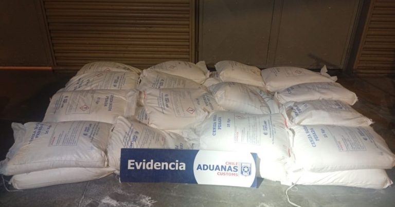 Aduanas intercepta 750 kilos de sustancia utilizada para fabricar drogas en paso Chungará