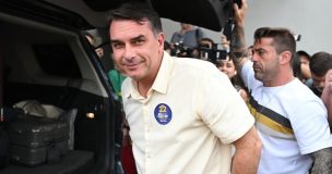 Desde EEUU, Flávio Bolsonaro se declara “verdadero presidente electo” de Brasil