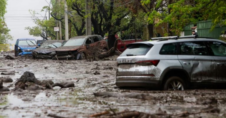 Geólogo tras aluvión en Las Condes: “Lo principal es la prevención y la prevención incluye la educación”