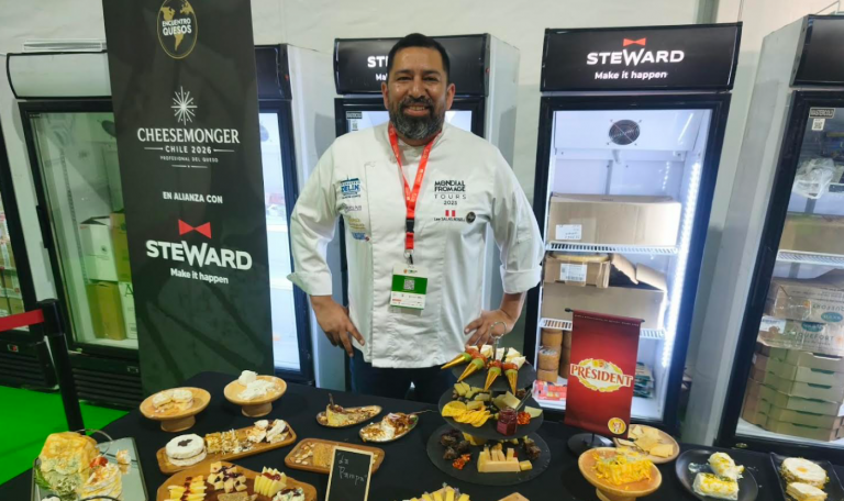 Chef peruano resalta el potencial del queso chileno en Espacio Food Service: “Será una maravilla”