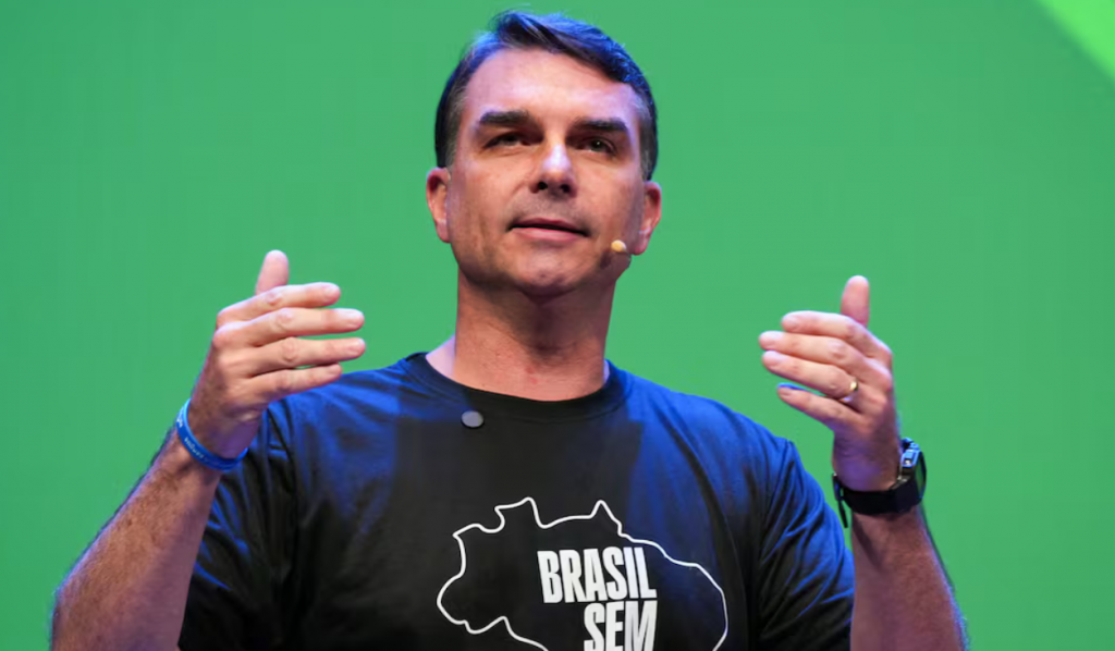 Mercados brasileños se disparan tras triunfo de Flávio Bolsonaro: acciones suben más de 20%